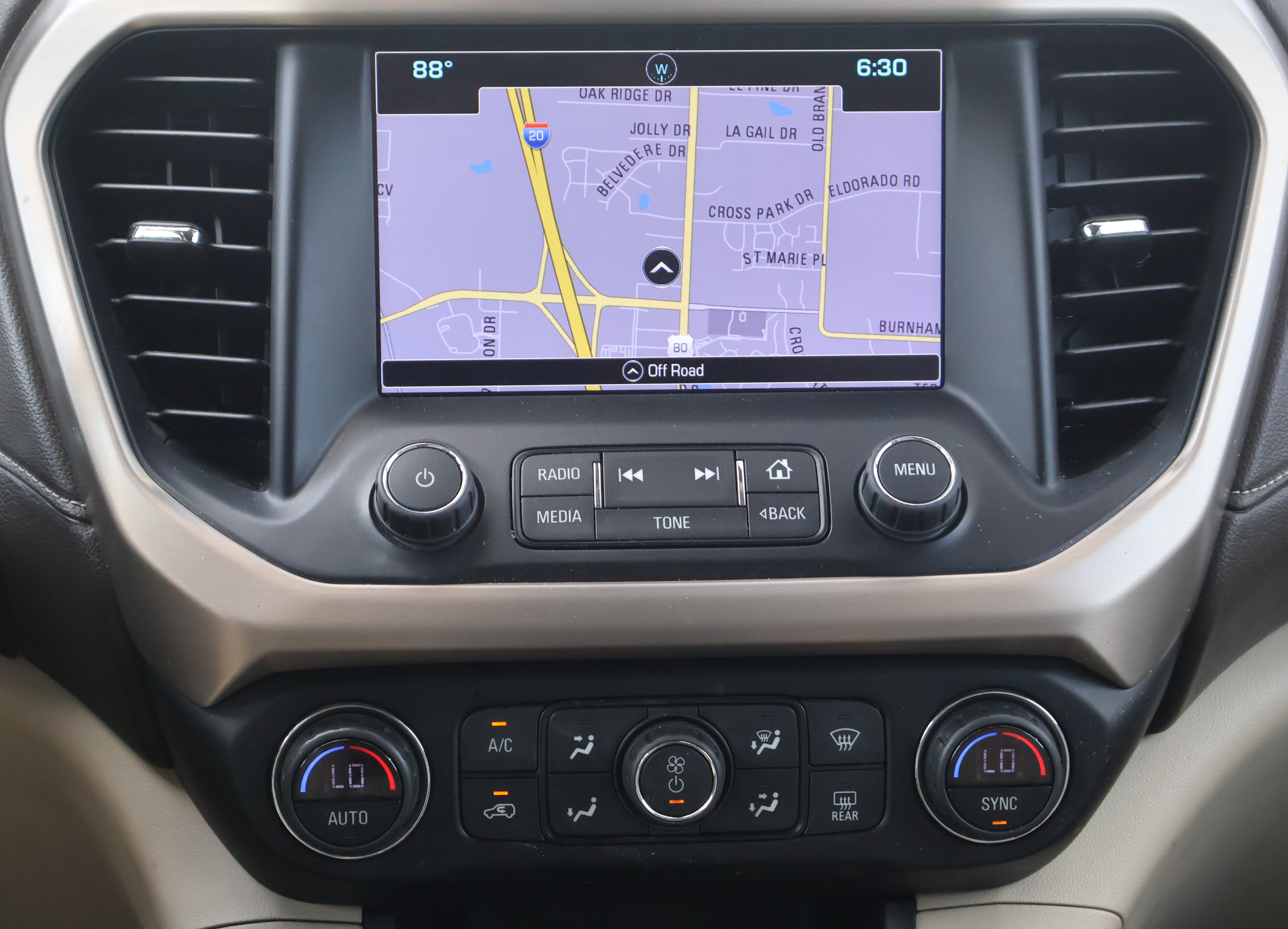 Used 2019 GMC Acadia Denali w/ Technology Package FWD image 13