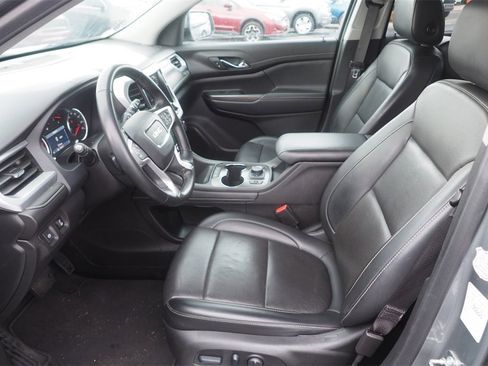 Used 2023 GMC Acadia SLT image 9