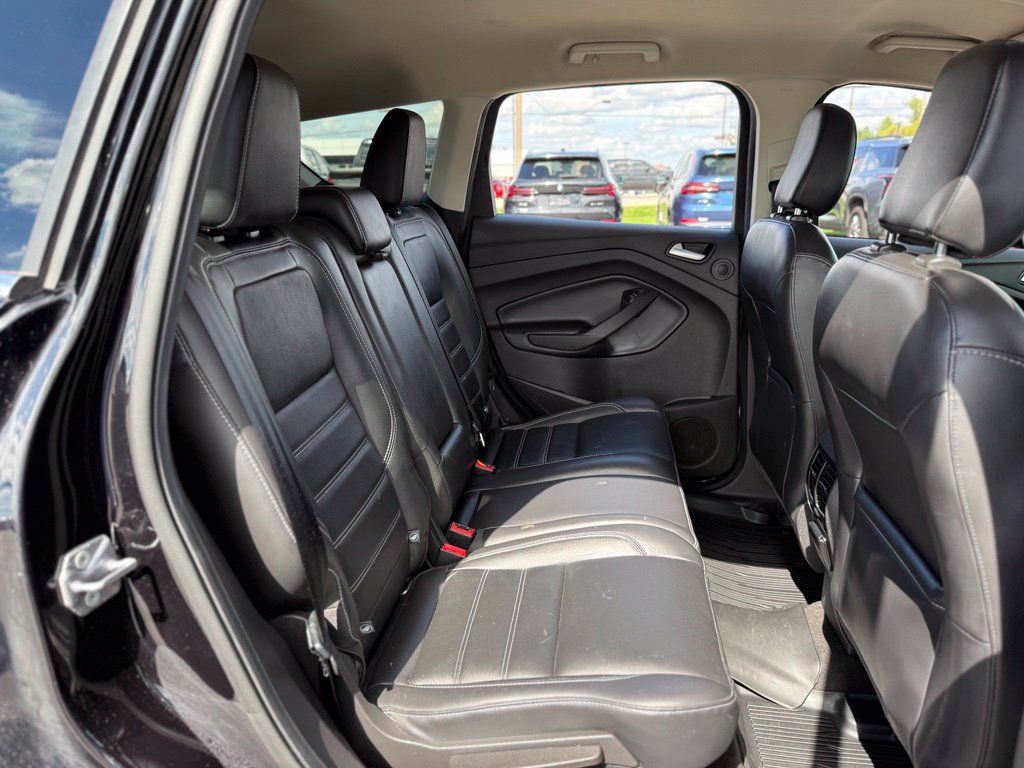 Used 2019 Ford Escape Titanium AWD/4WD image 17