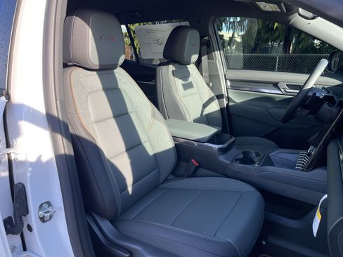 New 2026 GMC Terrain AT4 AWD/4WD image 60