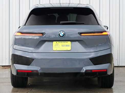 Used 2024 BMW iX xDrive50 w/ Sport Package image 10