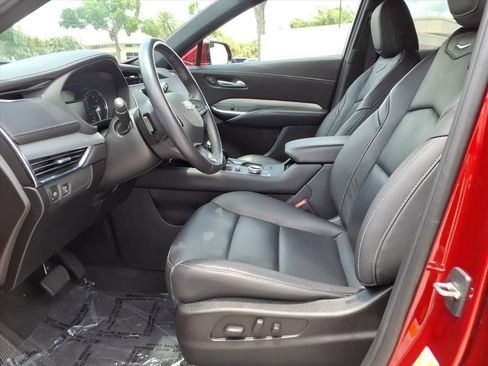 Certified 2022 Cadillac XT4 Premium Luxury w/ Enhanced Visibility Package FWD image 20
