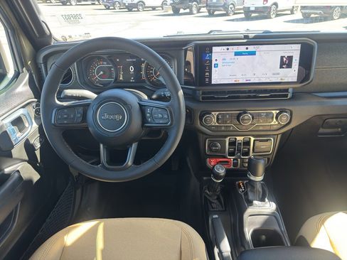 New 2026 Jeep Gladiator Willys AWD/4WD image 13