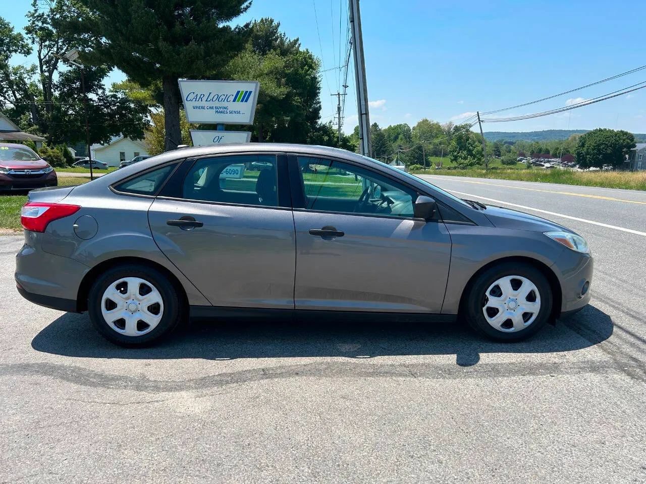 Used 2014 Ford Focus S FWD image 12