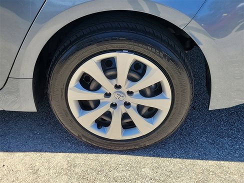 Used 2024 Toyota Corolla LE image 5