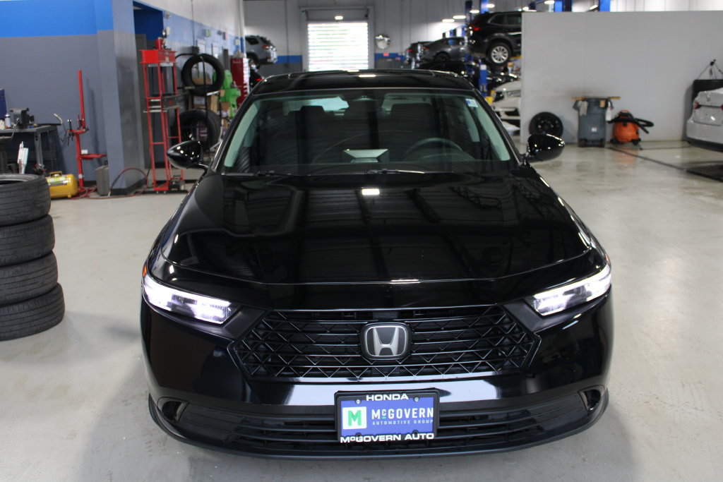 Used 2023 Honda Accord EX image 2
