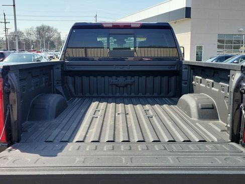 Used 2024 Chevrolet Silverado 2500 LTZ w/ LTZ Plus Package image 8