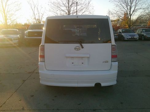 Used 2005 Scion xB image 6