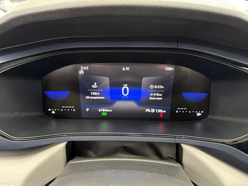 Used 2024 Volkswagen Taos SE FWD image 16
