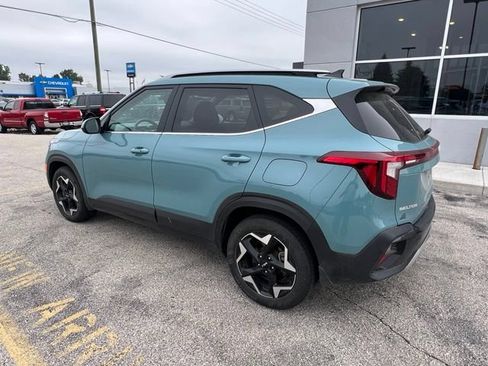 Used 2024 Kia Seltos EX AWD/4WD image 5