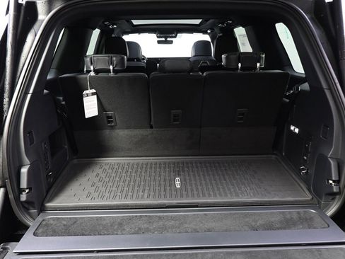 New 2025 Lincoln Navigator Reserve w/ Jet Appearance Package image 19