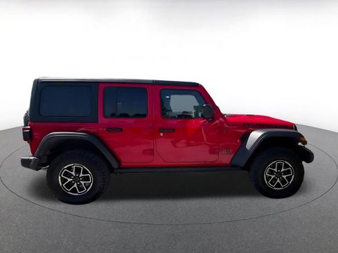 Used 2025 Jeep Wrangler Unlimited Rubicon AWD/4WD image 16