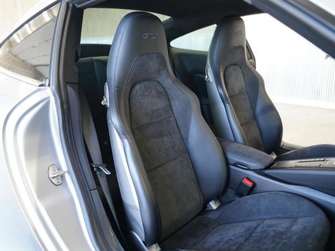 Used 2019 Porsche 911 Carrera 4 GTS image 31