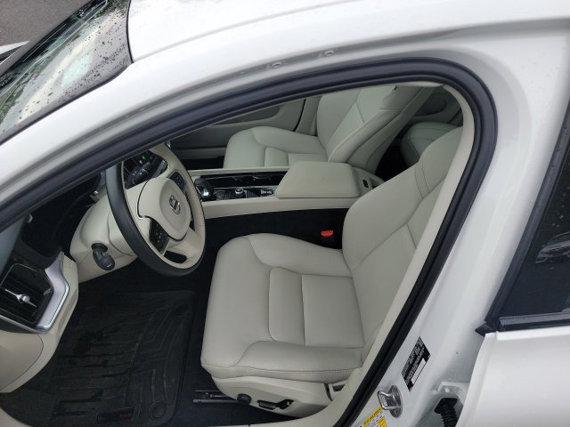 Used 2024 Volvo S60 B5 Core AWD/4WD image 8
