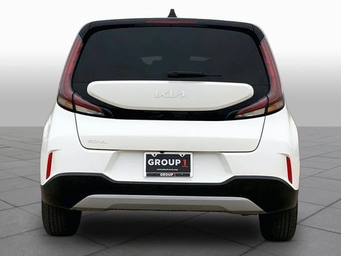 Certified 2023 Kia Soul LX w/ LX Technology Package FWD image 5