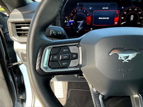 Used 2025 Ford Mustang Coupe RWD image 18