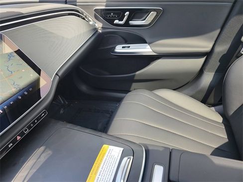 Certified 2025 Mercedes-Benz E 350 4MATIC Sedan image 23