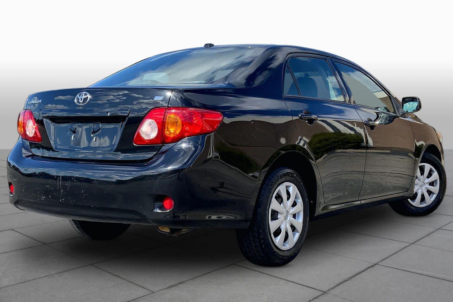 Used 2010 Toyota Corolla LE w/ All Weather Guard Pkg FWD image 12