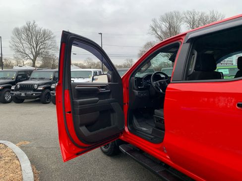 Used 2024 Chevrolet Silverado 1500 LT Trail Boss w/ Protection Package image 15