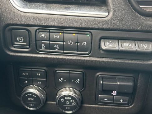 Used 2021 GMC Yukon XL AT4 w/ AT4 Premium Plus Package image 11