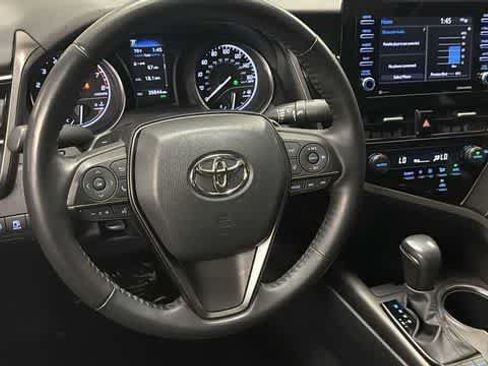 Used 2023 Toyota Camry SE w/ Cold Weather Package FWD image 23