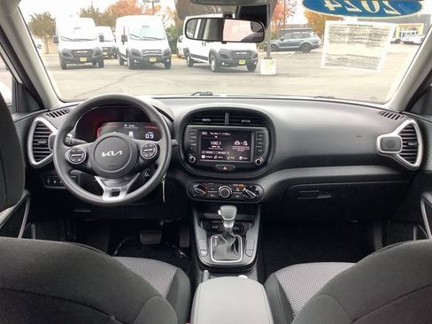 Used 2024 Kia Soul LX w/ Option Group 015 image 6
