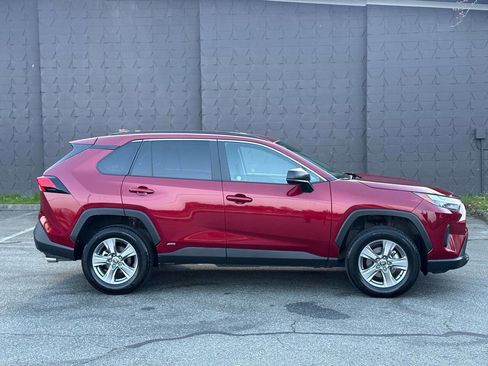 Used 2025 Toyota RAV4 LE image 5