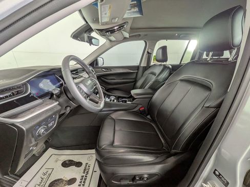 Certified 2023 Jeep Grand Cherokee 4xe w/ Luxury Tech Group II image 18