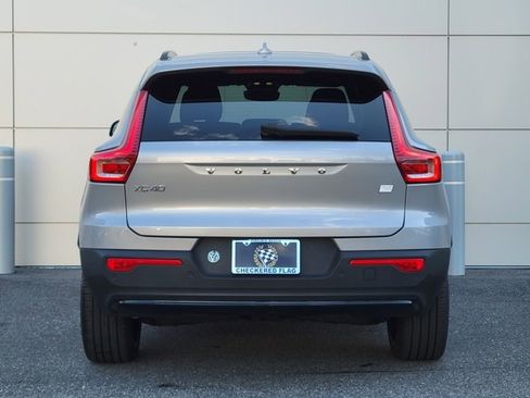 Used 2023 Volvo XC40 Recharge Ultimate image 11