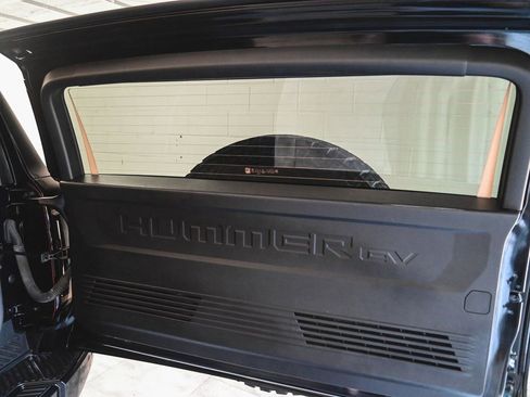 Used 2025 GMC Hummer EV 2X w/ Extreme Off-Road Package image 33