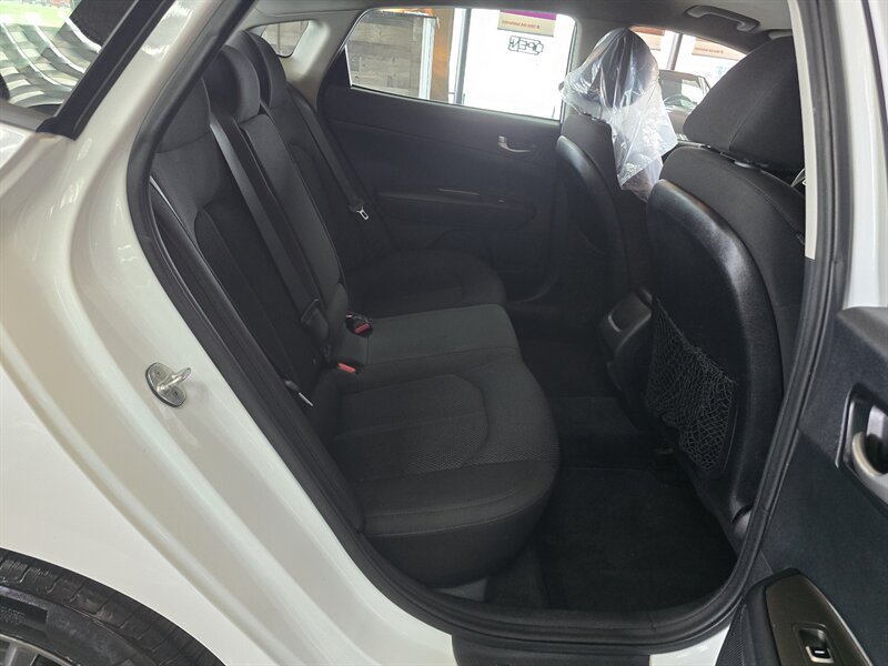 Used 2019 Kia Optima LX FWD image 16