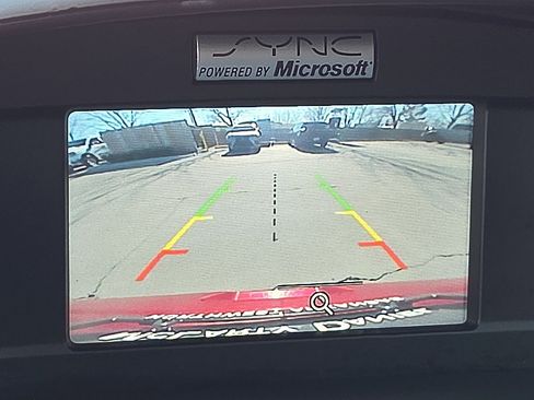 Used 2015 Ford Escape SE image 16