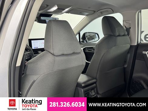 Certified 2025 Toyota RAV4 LE FWD image 18