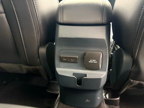 New 2025 Ford Maverick Lariat w/ Black Appearance Package image 24