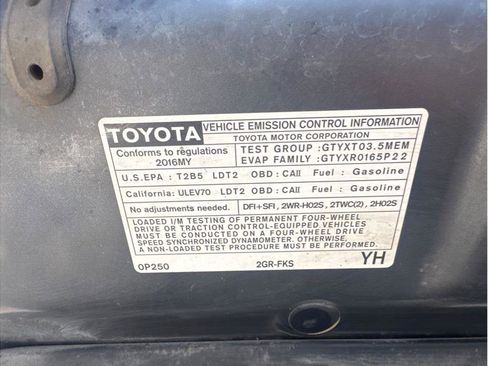 Used 2016 Toyota Tacoma Limited w/ Towing Package AWD/4WD image 19