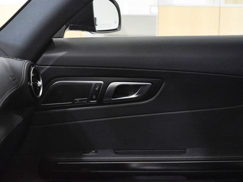 Used 2017 Mercedes-Benz AMG GT Coupe image 22
