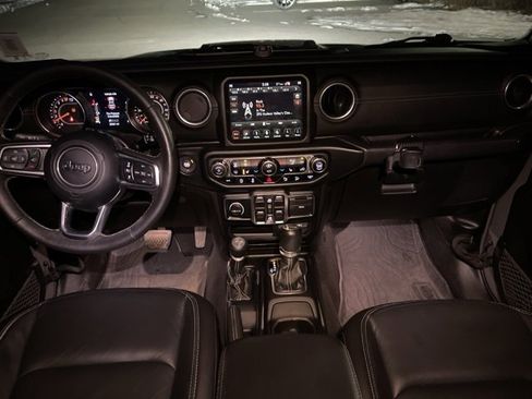 Used 2019 Jeep Wrangler Unlimited Sahara w/ Quick Order Package 24M Moab image 7