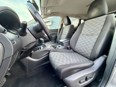 Used 2018 Nissan Rogue Sport SV w/ SV All-Weather Package AWD/4WD image 23