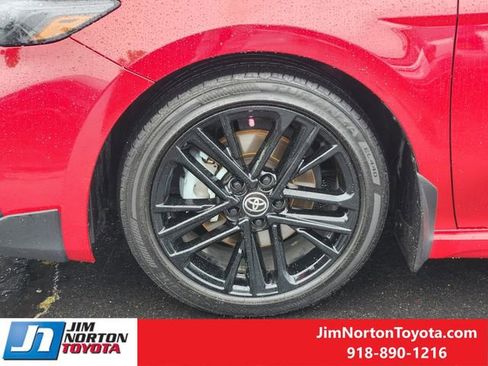 Used 2025 Toyota Camry SE w/ Convenience Package FWD image 13