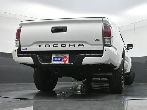 Used 2023 Toyota Tacoma TRD Sport w/ Technology Package AWD/4WD image 29