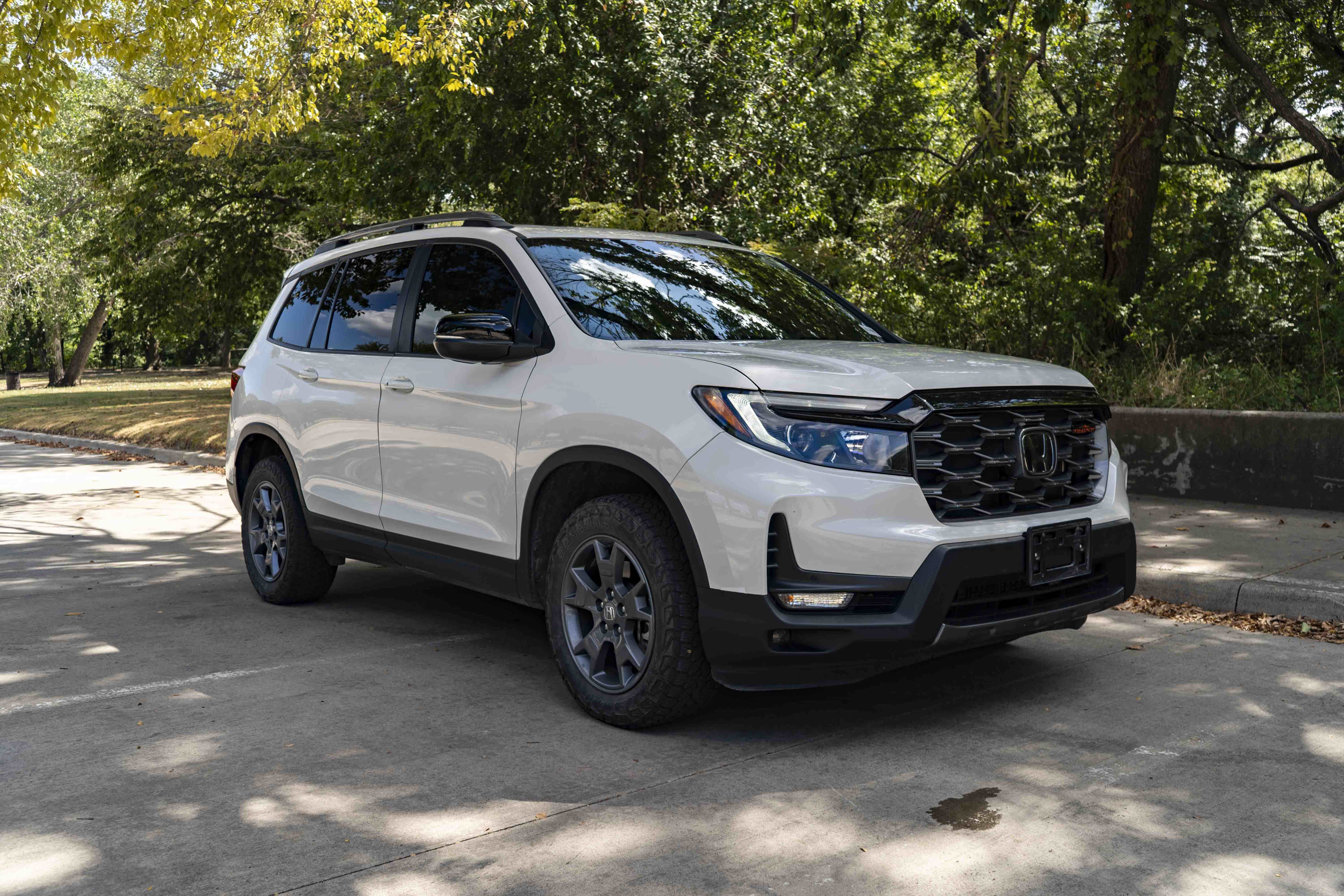 Certified 2024 Honda Passport TrailSport image 2