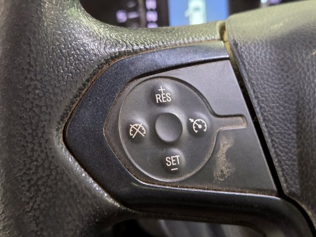 Used 2019 Chevrolet Silverado 2500 W/T AWD/4WD image 2