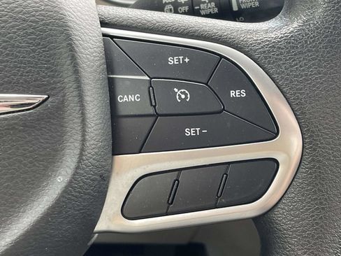 Certified 2018 Chrysler Pacifica Touring Plus FWD image 30