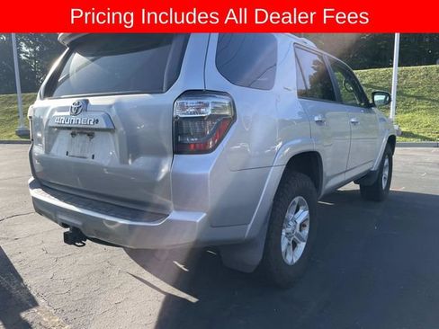 Used 2014 Toyota 4Runner SR5 AWD/4WD image 7