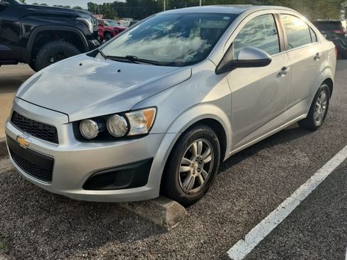 Used 2016 Chevrolet Sonic LT FWD image 1