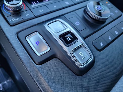 Used 2024 Hyundai Palisade Limited image 34