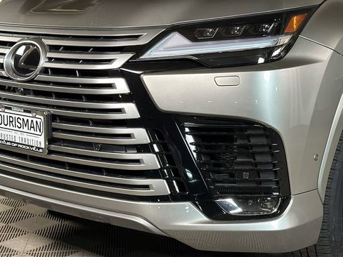 New 2026 Lexus LX 700h Luxury image 3