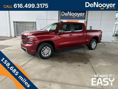 Used 2021 Chevrolet Silverado 1500 RST image 1