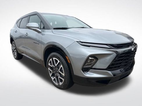 New 2026 Chevrolet Blazer RS w/ LPO, Floor Liner Package image 7