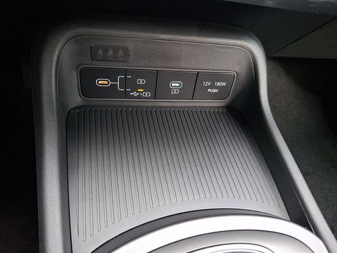 New 2026 Hyundai Kona SE image 15